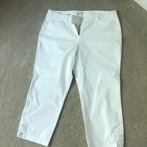 Ann Taylor LOFT White Crop Pants